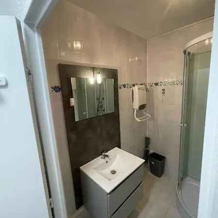 Avec Place De Parking Apartamento